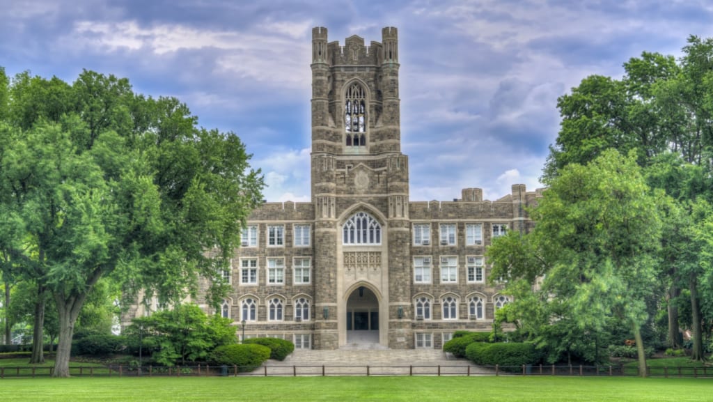 Bắt Đầu Từ Những Bước Chân Đầu Tiên Tại Fordham University