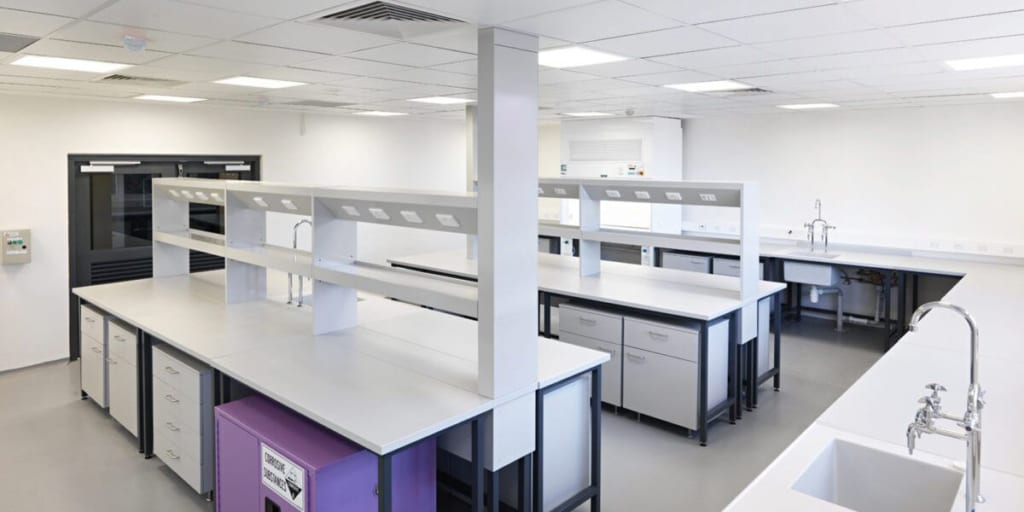 PC2 Laboratory hiện đại tại Curtin University cho sinh viên Biomedical Sciences