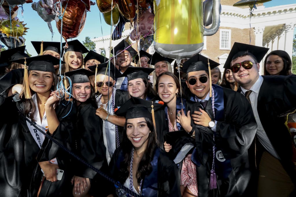Lễ tốt nghiệp tại University of Virginia – Ngày hội của tri thức và thành công